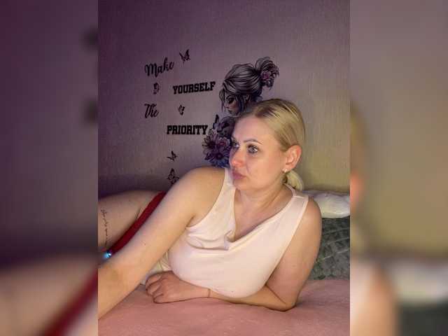 Enni1's BongaCams show and profile