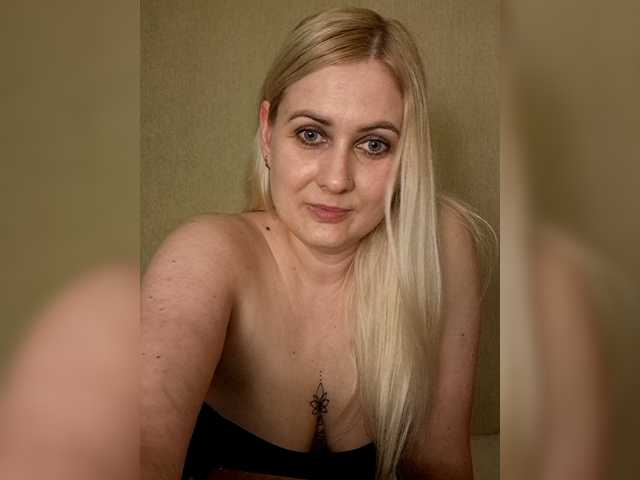Enni1's BongaCams show and profile