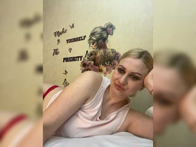 Enni1's BongaCams show and profile