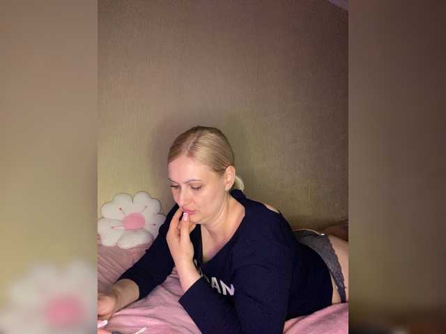 Enni1's BongaCams show and profile