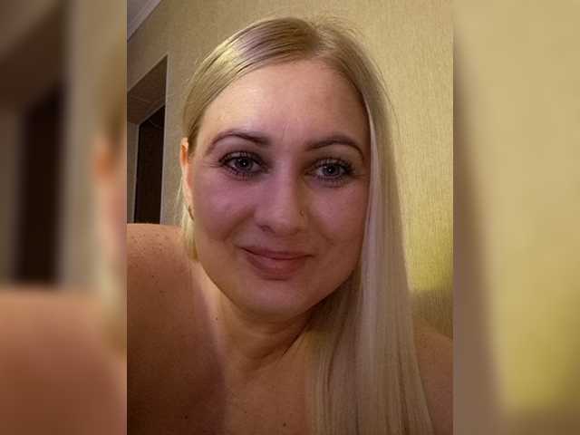 Enni1's BongaCams show and profile