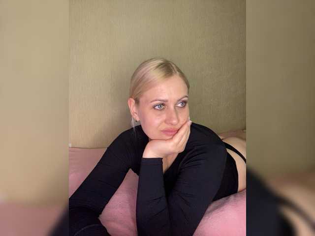 Enni1's BongaCams show and profile