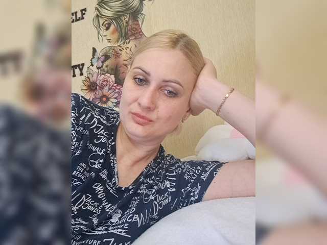 Enni1's BongaCams show and profile