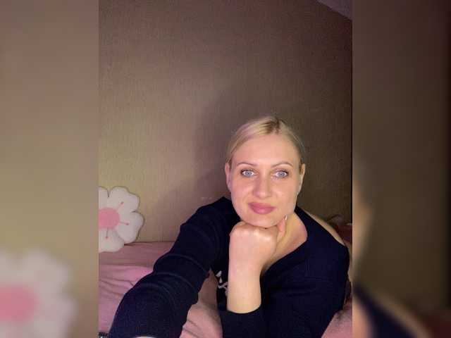 Enni1's BongaCams show and profile