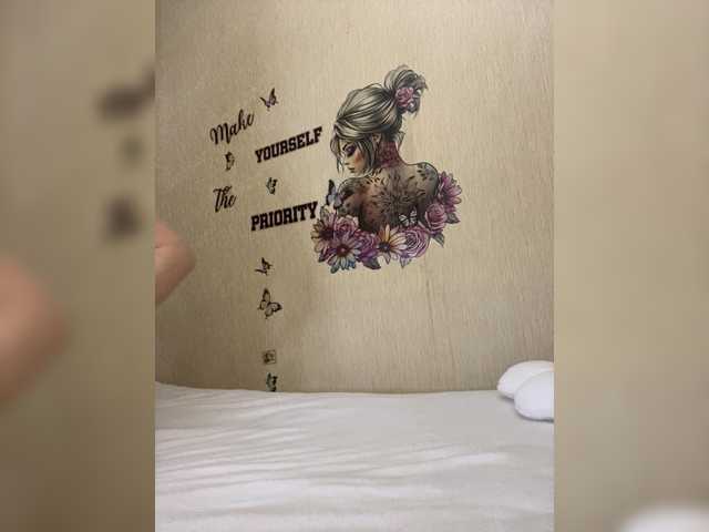 Enni1's BongaCams show and profile