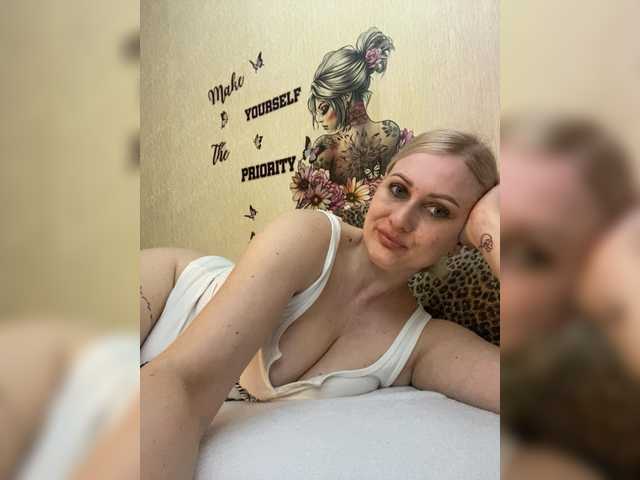 Enni1's BongaCams show and profile