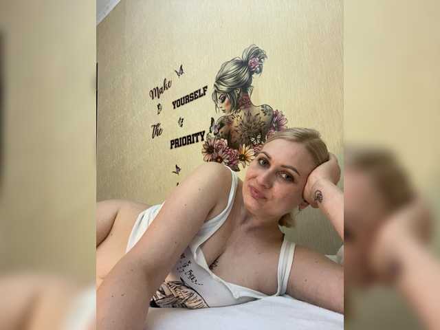 Enni1's BongaCams show and profile