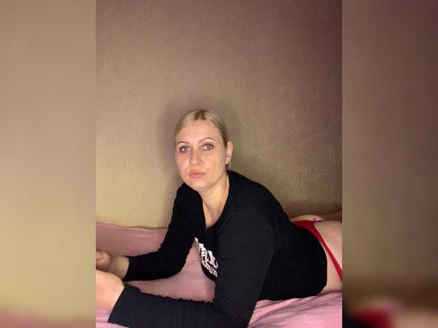 Enni1's BongaCams show and profile