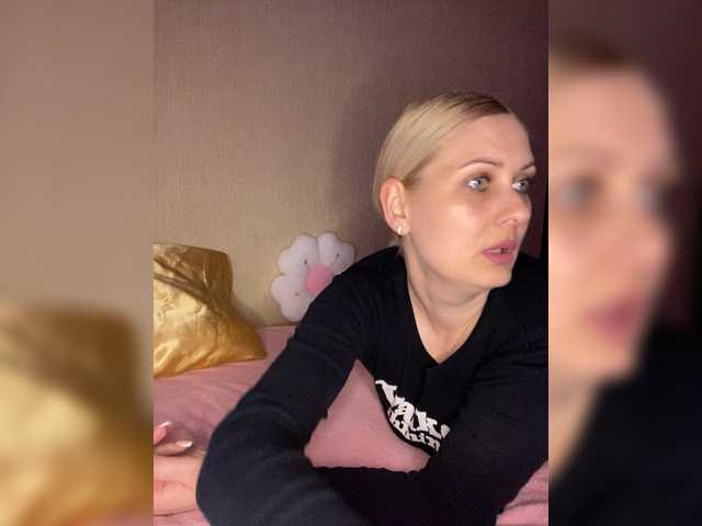 Enni1's BongaCams show and profile