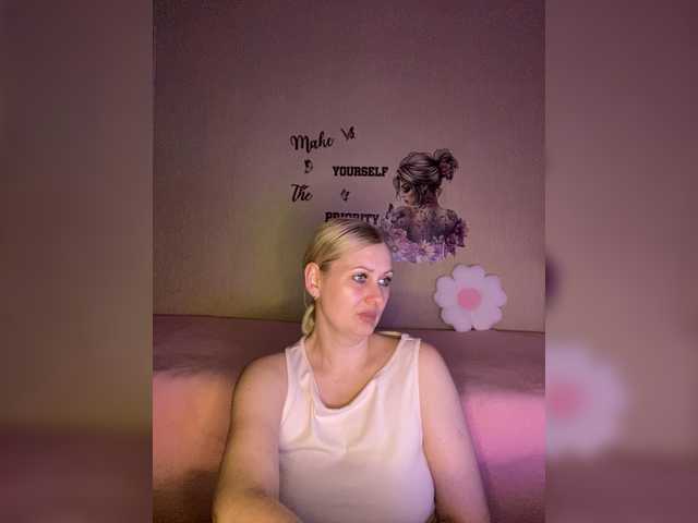 Enni1's BongaCams show and profile