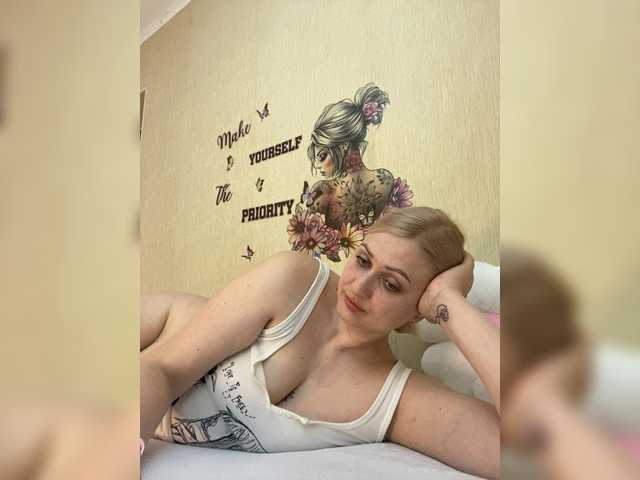 Enni1's BongaCams show and profile