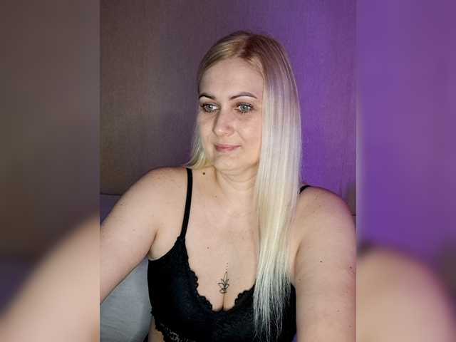 Enni1's BongaCams show and profile