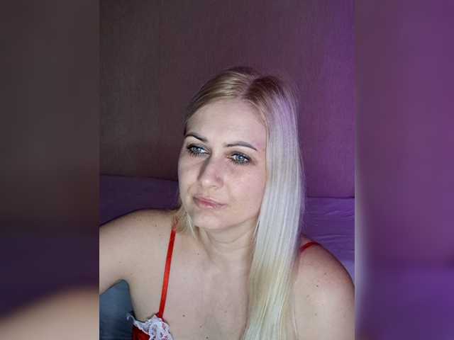 Enni1's BongaCams show and profile