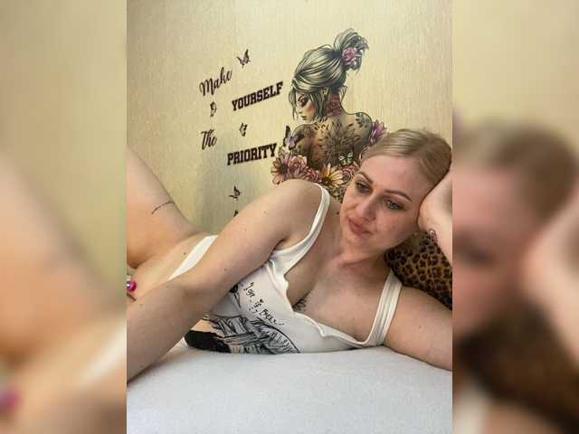 Enni1's BongaCams show and profile