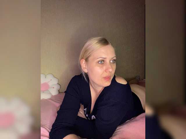 Enni1's BongaCams show and profile