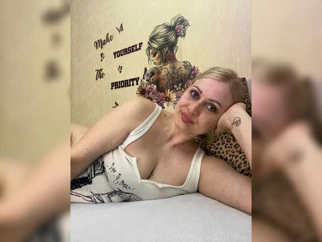 Enni1's BongaCams show and profile