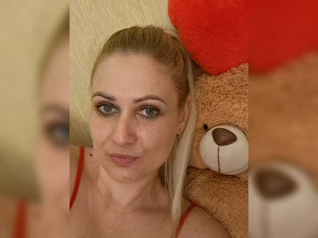 Enni1's BongaCams show and profile