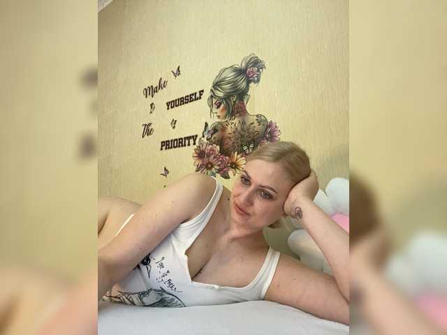 Enni1's BongaCams show and profile