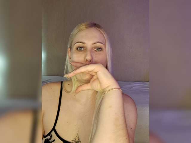 Enni1's BongaCams show and profile