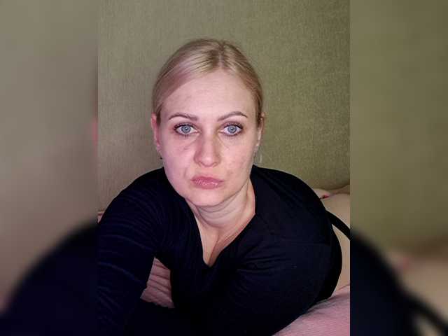 Enni1's BongaCams show and profile