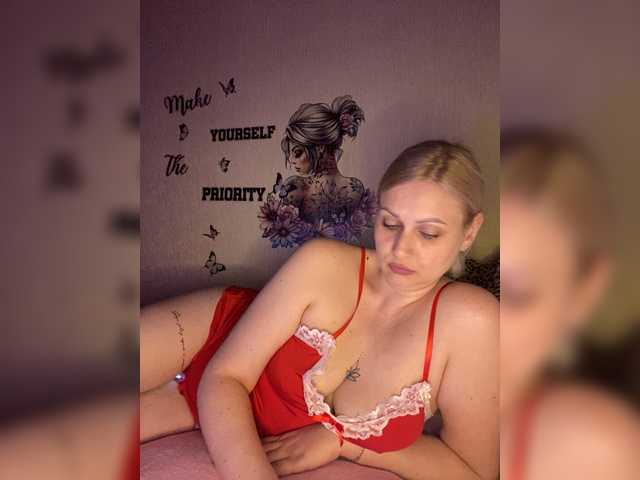 Enni1's BongaCams show and profile