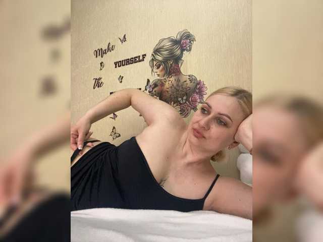 Enni1's BongaCams show and profile