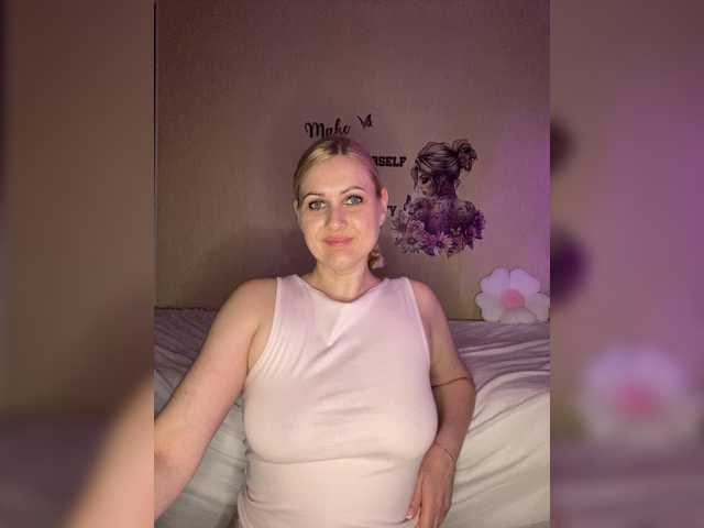 Enni1's BongaCams show and profile