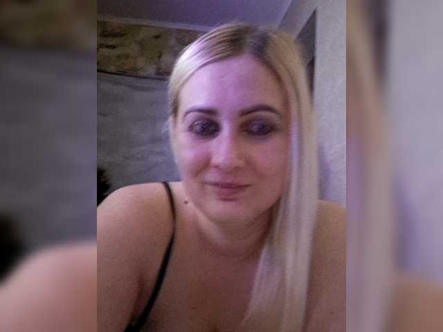 Enni1's BongaCams show and profile