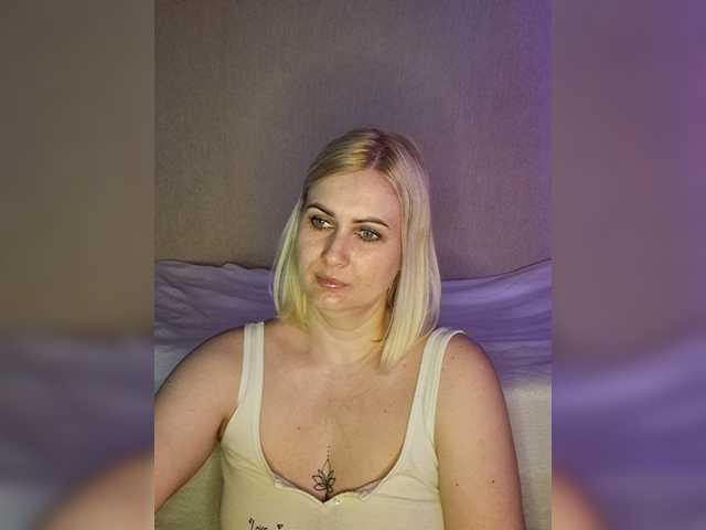 Enni1's BongaCams show and profile