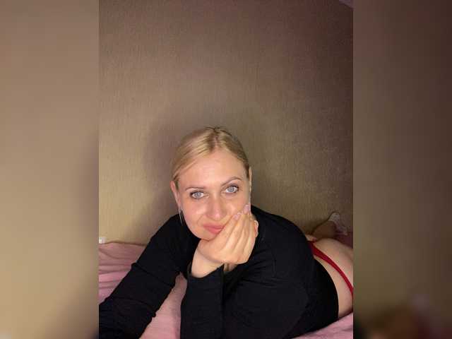 Enni1's BongaCams show and profile