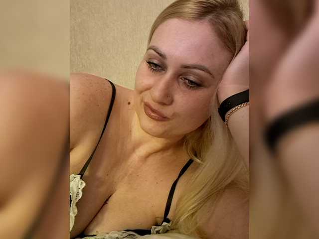 Enni1's BongaCams show and profile