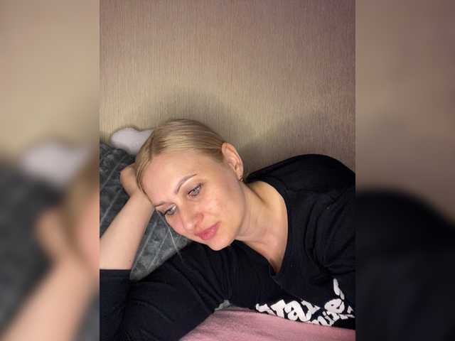 Enni1's BongaCams show and profile