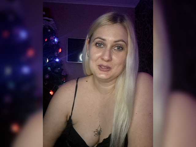 Enni1's BongaCams show and profile