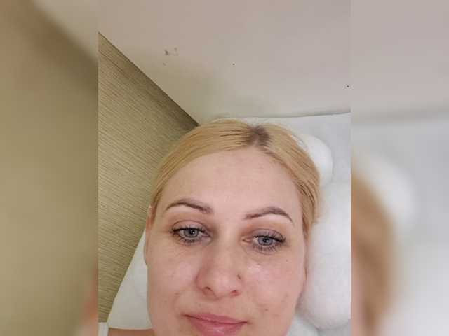 Enni1's BongaCams show and profile