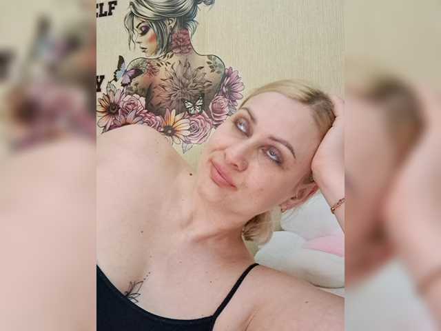 Enni1's BongaCams show and profile