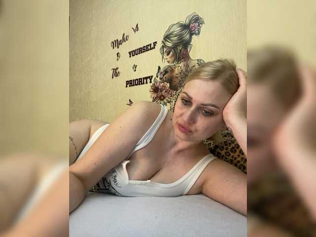 Enni1's BongaCams show and profile