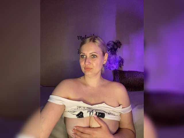 Enni1's BongaCams show and profile