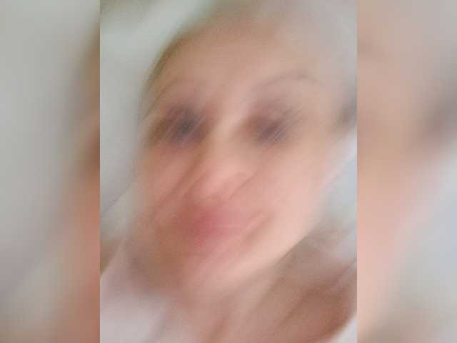 Enni1's BongaCams show and profile