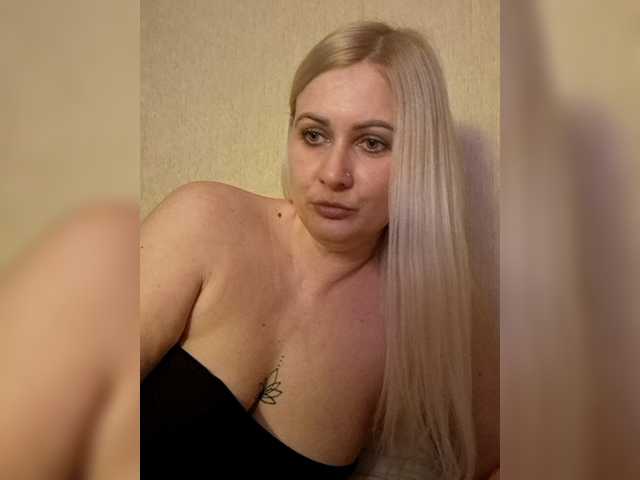 Enni1's BongaCams show and profile