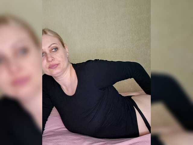 Enni1's BongaCams show and profile