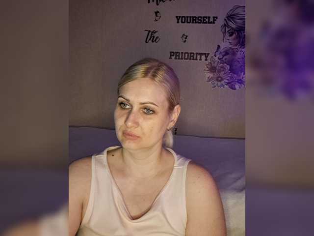 Enni1's BongaCams show and profile