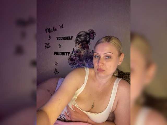 Enni1's BongaCams show and profile