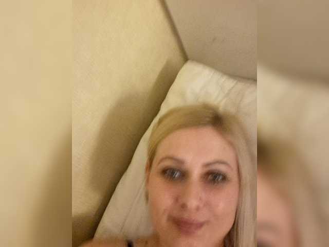 Enni1's BongaCams show and profile