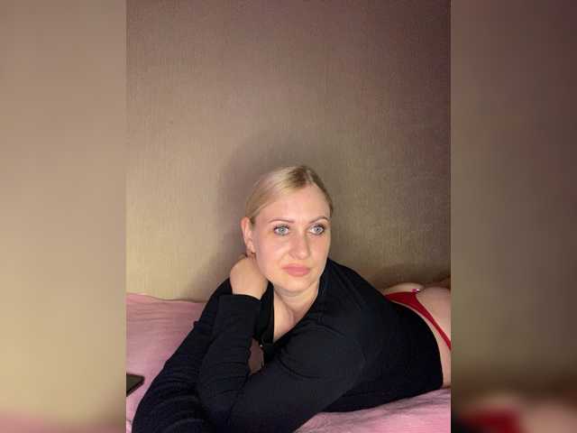 Enni1's BongaCams show and profile