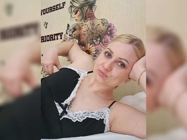 Enni1's BongaCams show and profile