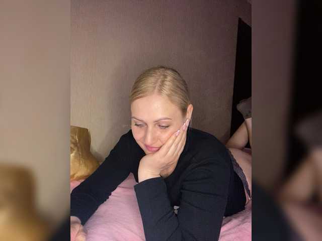 Enni1's BongaCams show and profile