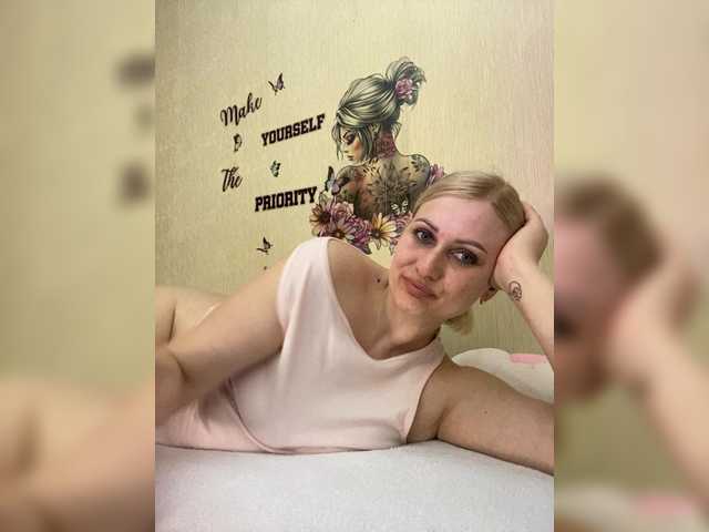 Enni1's BongaCams show and profile