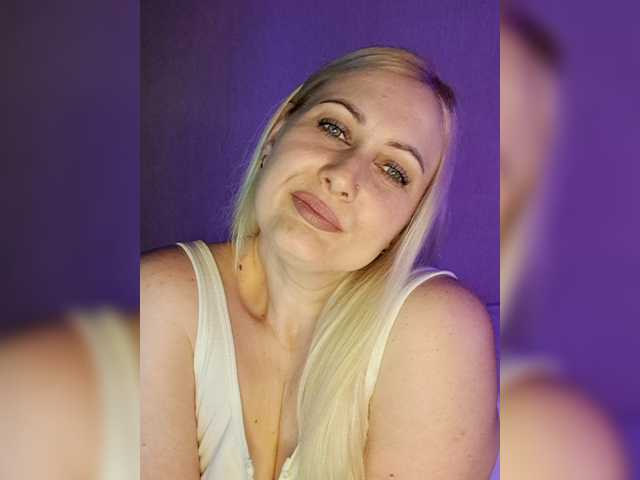 Enni1's BongaCams show and profile