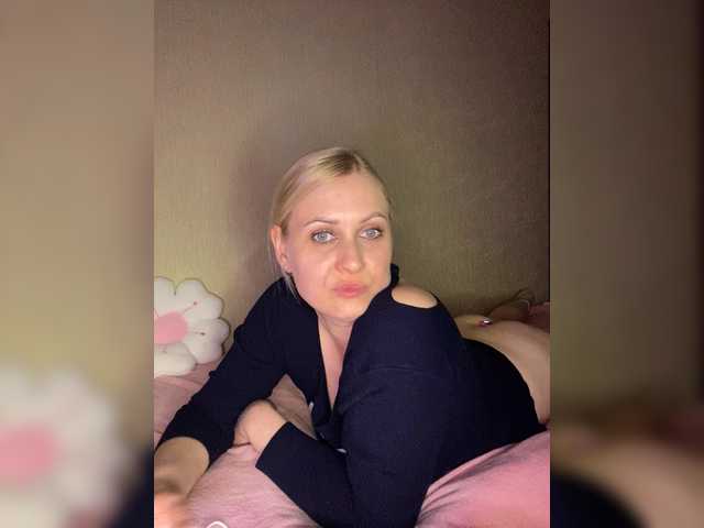 Enni1's BongaCams show and profile