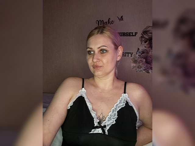 Enni1's BongaCams show and profile